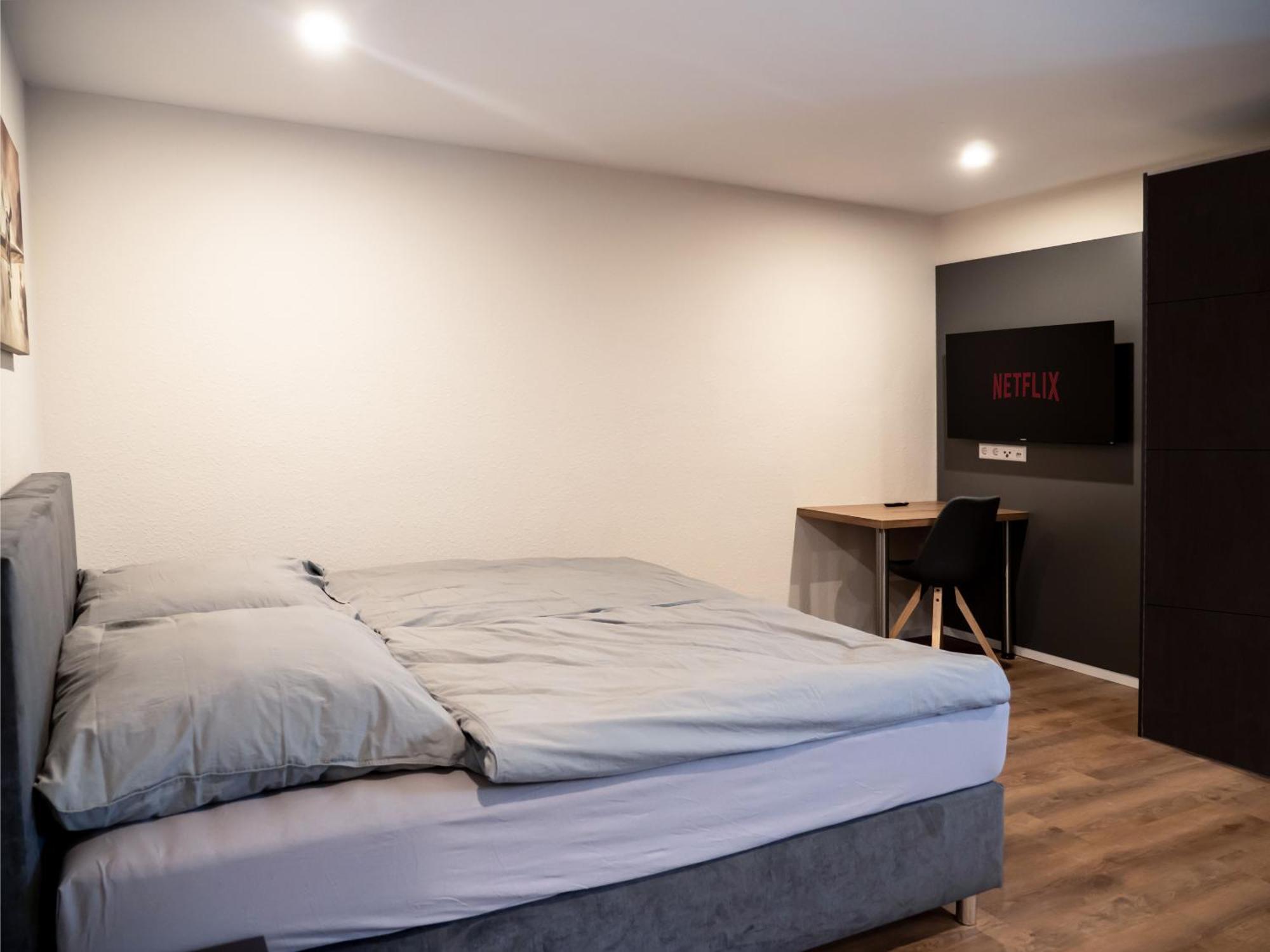 Pension Hsl Graben-Neudorf ภายนอก รูปภาพ